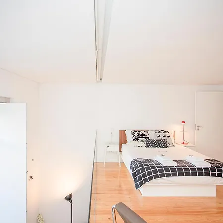 Liiiving In - Garden Light Mezzanine Apartment