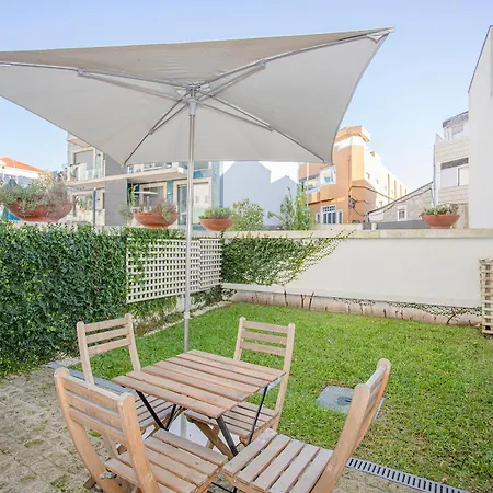 Liiiving In - Garden Light Mezzanine Apartment *