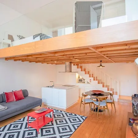 Liiiving In - Garden Light Mezzanine Apartment Porto